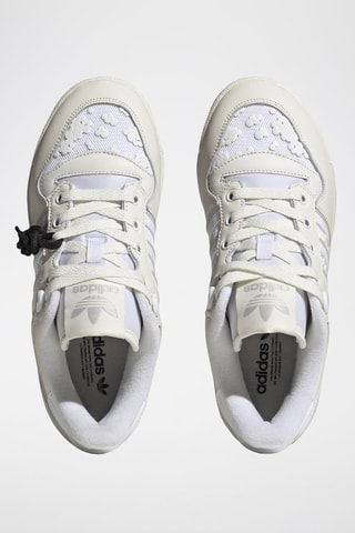 Chaussures de basketball en cuir Rivalry Low 86 W - Gris clair