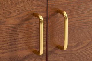 Meuble TV 2 portes en bois de frêne Twiggy - 150 x 41,5 x 57,5 cm