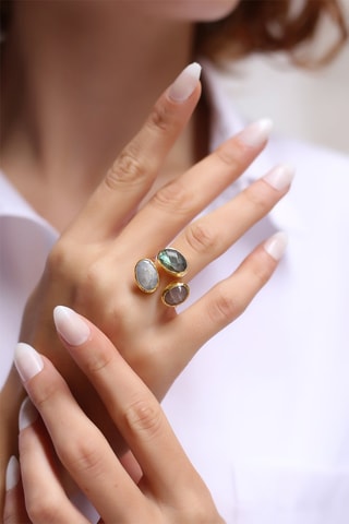 Bague dorée à l'or fin jaune à l'or jaune Pierre de lune et labradorite