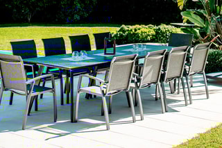 Ensemble repas Eytelia - 10 places - Table 276,5 x 95 x 74 cm - 10 fauteuils empilables