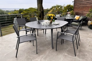Ensemble de jardin - 6 places - Table extensible 150/200 x 141 x 76 cm - 8 fauteuils empilables