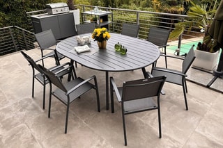 Ensemble de jardin - 8 places - Table extensible 150/200 x 141 x 76 cm - 8 fauteuils empilables