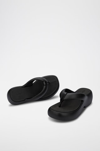Platform Slippers Free Fuzzy - Zwart