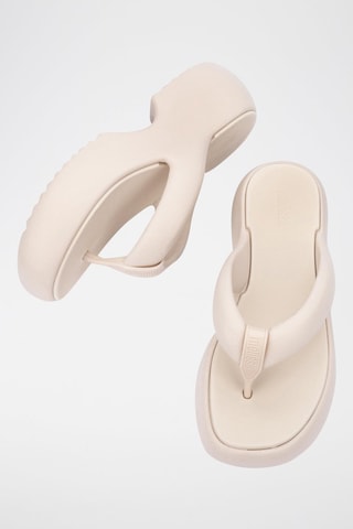 Platform Slippers Free Fuzzy - Beige