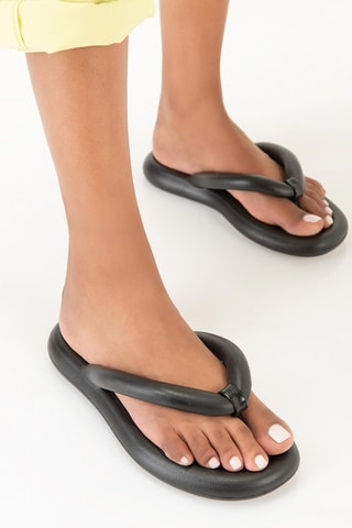 Slippers Free - Zwart