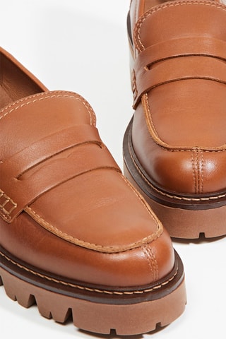 Mocassins à talons en cuir de veau - Beige