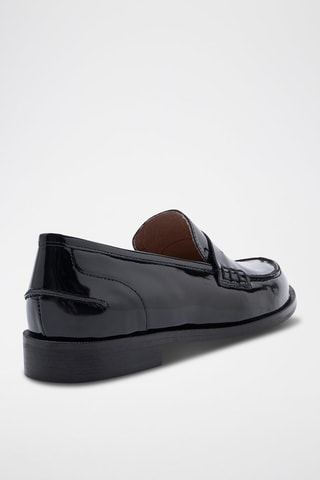 Mocassins em couro de vitelo envernizado Maurine - Preto
