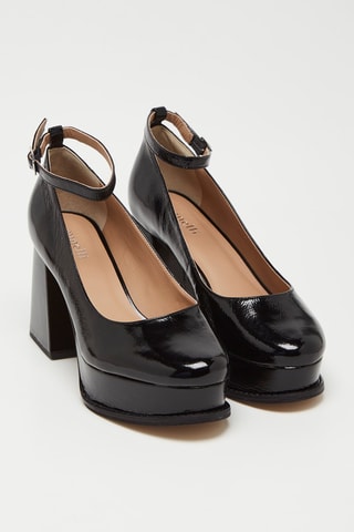 Sapatos de salto em couro de cabra envernizado - Preto