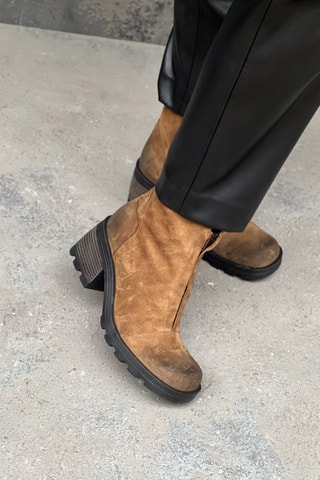 Bottines en nubuck Gita - Camel