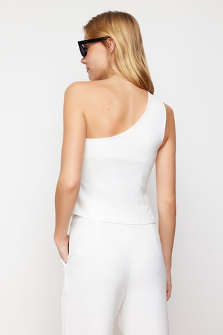 Top - 
Blanc