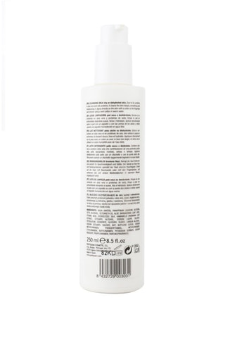 Lait démaquillant Essential Care - Peaux sèches et déshydratées - 250 ml