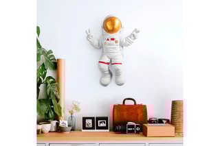 Decoração de parede Peace Sign Astronaut 1   Branco