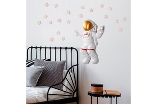 Decoração de parede Peace Sign Astronaut 1   Branco