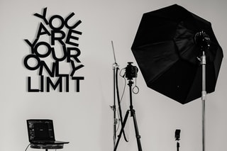 Decoração de parede Limit Preto