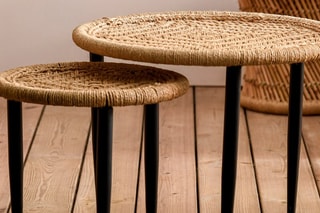 2 tables gigognes - Naturel et noir - 60 x 50/40 x 40 cm
