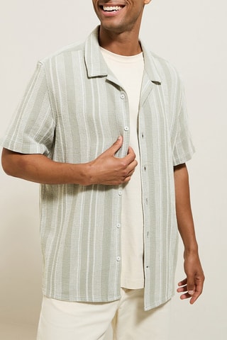 Camisa regular - Verde-claro