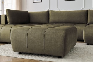 Canapé d'angle droit panoramique convertible avec pouf Arsene - Vert - Couchage 135 x 325 cm