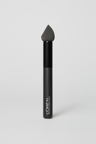 Pincel anti-olheiras Infaillible Preto