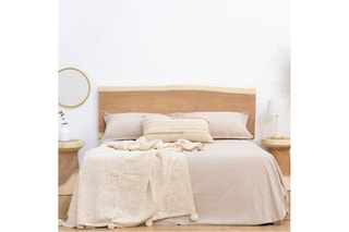 Cabeceira de cama de suspender em madeira de trembesi- 105 x 50/60 x 4 cm
