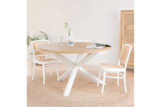 Mesa de jantar em madeira de sungkai - 135 x 77 x 135 cm