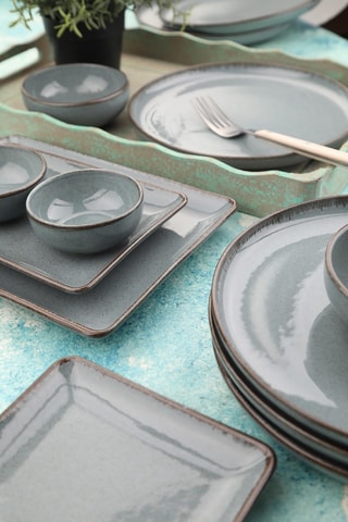 Service petit déjeuner en porcelaine - 13 pièces