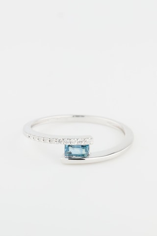 Bague - Or blanc, diamants et saphir