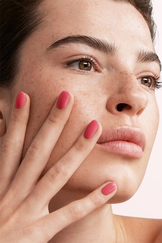 Verniz semi-permanente - N°142 Coral Red - 15 ml