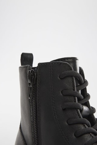 Bottines en cuir lacées - Noir