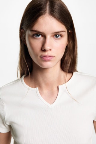 T-shirt col en V - Blanc cassé