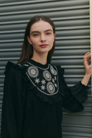 Blouse fluide détails brodés - Noir