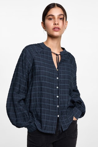Blouse à carreaux avec un noeud - Bleu marine