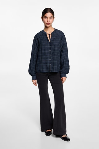 Blouse à carreaux avec un noeud - Bleu marine