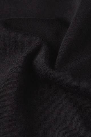 T-shirt regular em algodão biológico Essential Raw Neck - Preto
