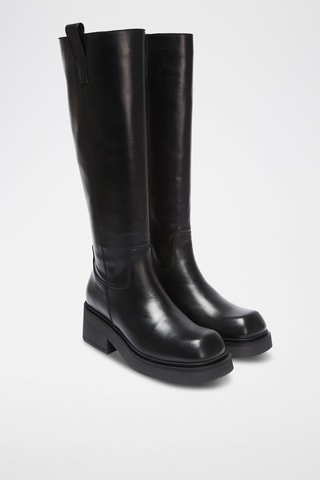 Botas em couro - Preto