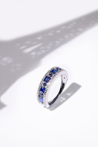 Anel Surat Ouro branco, diamantes e safira