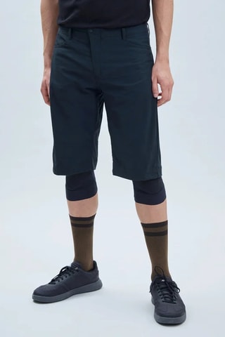 Short Essential - Noir