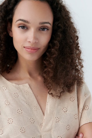 Top met Engelse borduursels Tmalia - Beige