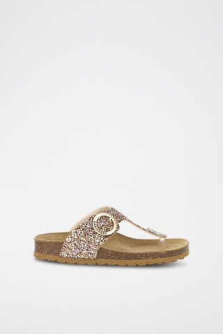 Mules em couro 
Dourado