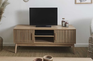 Móvel TV 2 portas em madeira - 117 x 48 x 40 cm