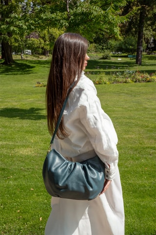 Sac bandoulière en cuir Yuki - Bleu canard