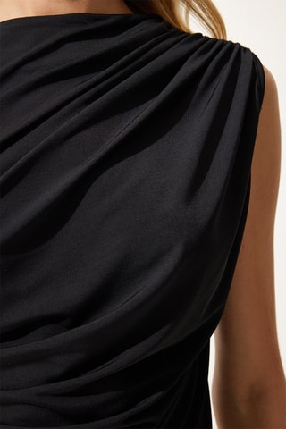 Top - 
Preto