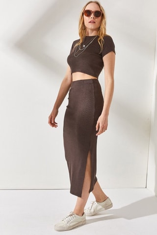 Crop top e saia midi de cintura alta - Castanho