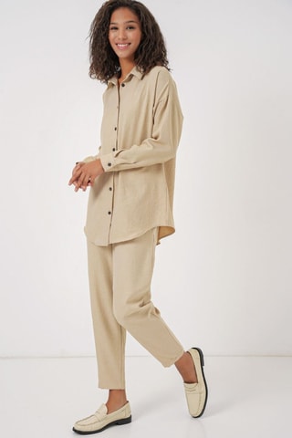 Camisa e calças 7/8 em linho - Bege