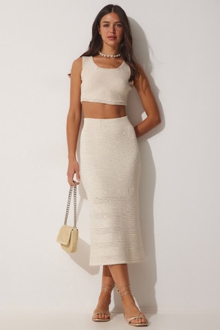 Crop top e saia midi de cintura alta sem mangas - Bege