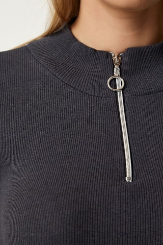 Top - Anthracite
