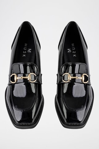 Mocassins de salto  
Preto