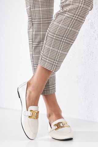 Mocassins  
Branco