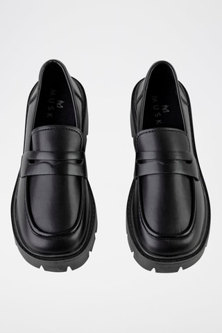 Mocassins  
Preto