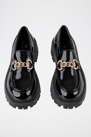 Mocassins envernizados  
Preto