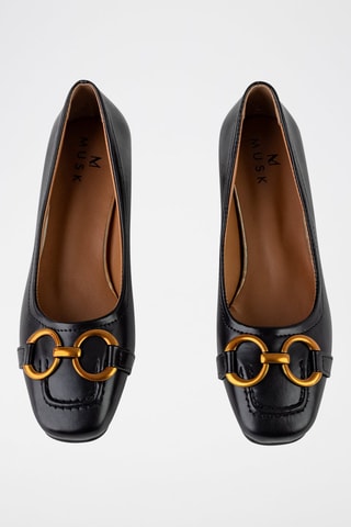 Sapatos de salto  
Preto
